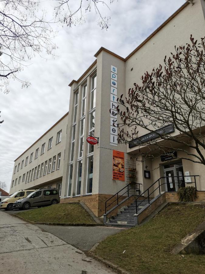 Sporthotel Milevsko Экстерьер фото